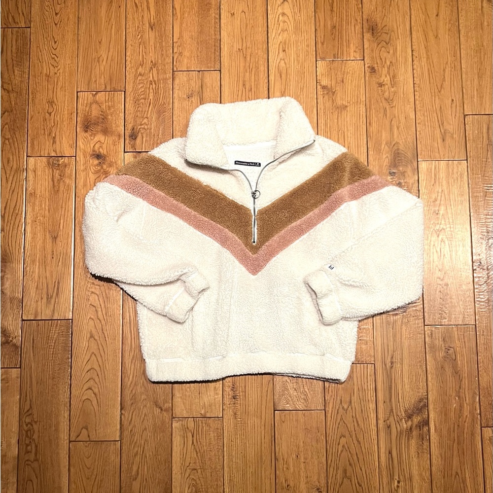 A&F Women’s Fleece Pullover